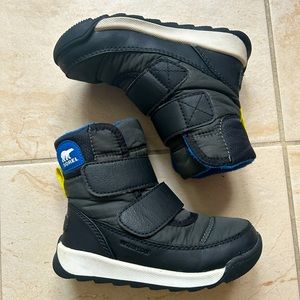 Sorel winter snow boots for boy 9 size